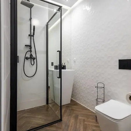 Apartament Shadow Prywatne Jacuzzi Zamoyskiego Krakow Exterior photo